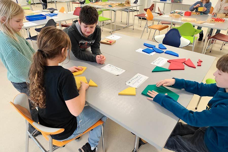 2025 Besuch Kit Mathelabor