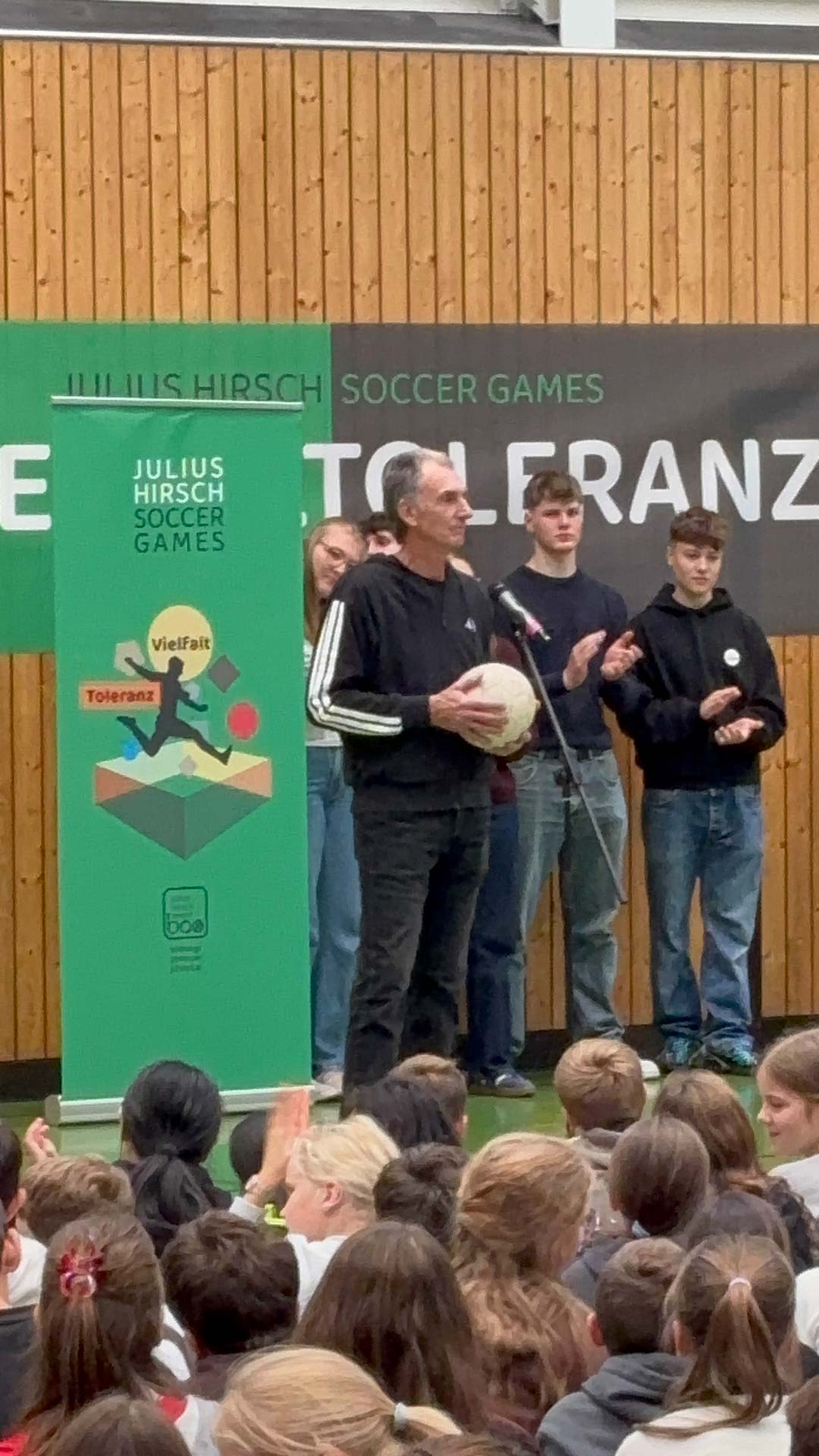 Übergabe Julius-Hirsch-Preis 2025