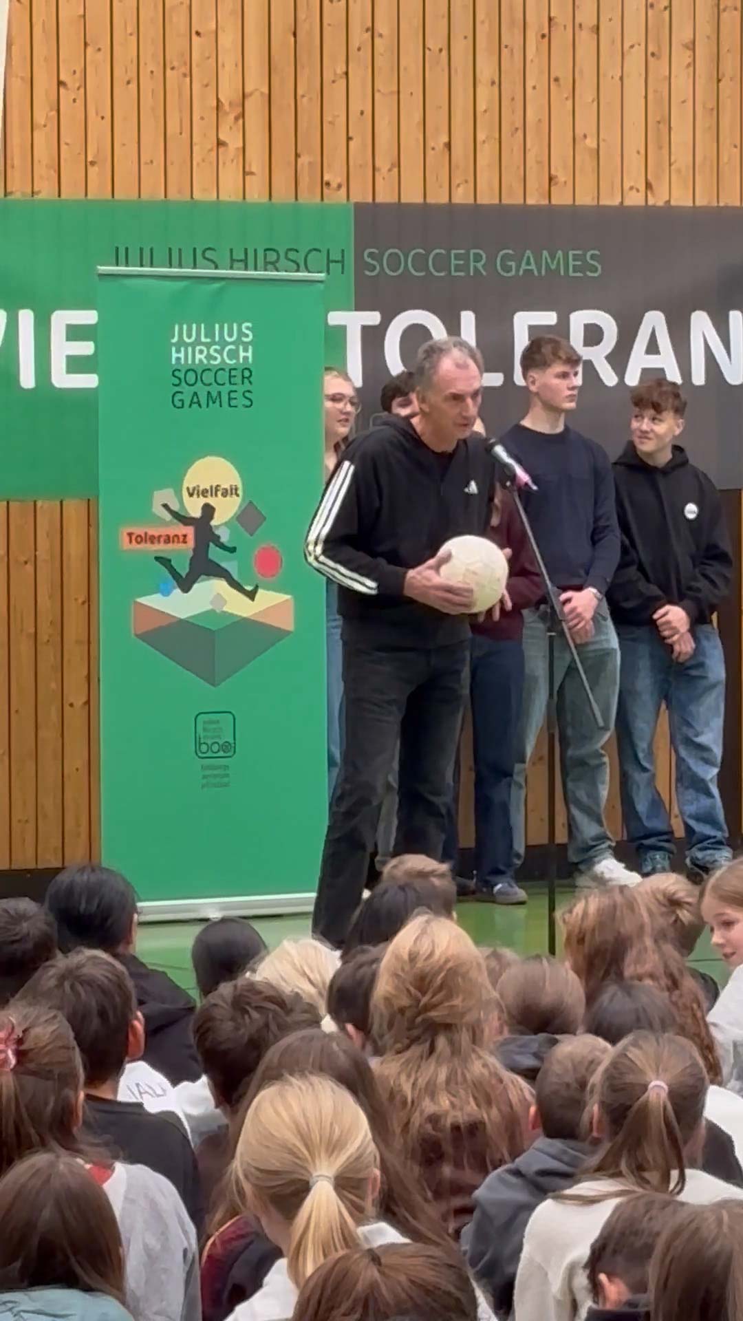 Übergabe Julius-Hirsch-Preis 2025